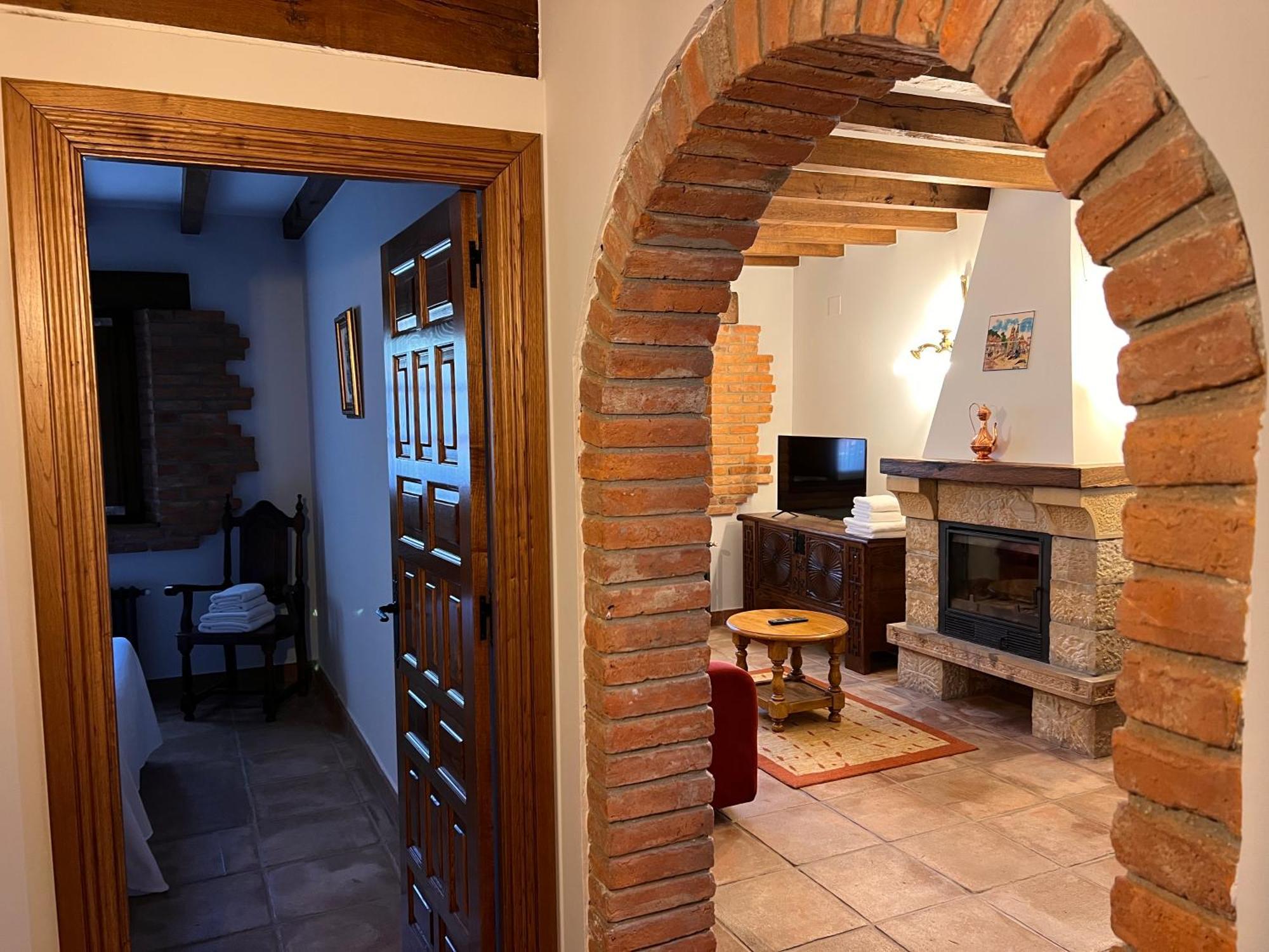 Apartamentos Villa Julieta Ruente Exterior photo